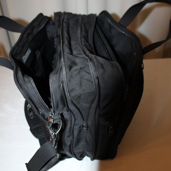 Swiss Army/ Victorinox Computer / Laptop Work Bag - Picture 4 of 9